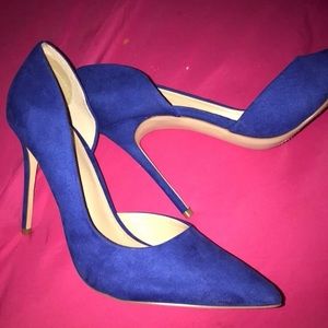 Size 10 Blue Pumps